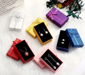 Caixa para Brincos, Colares ou Pulseiras 8x5x2.5Cm